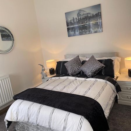 Tollgate House - Luxury Cozy Cottage - Huge Hot Tub - Alton Towers تشيدل المظهر الخارجي الصورة