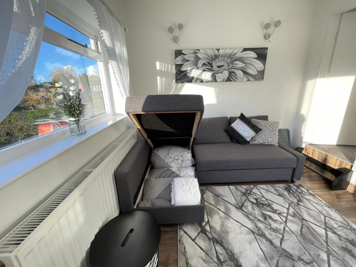 Tollgate House - Luxury Cozy Cottage - Huge Hot Tub - Alton Towers تشيدل المظهر الخارجي الصورة