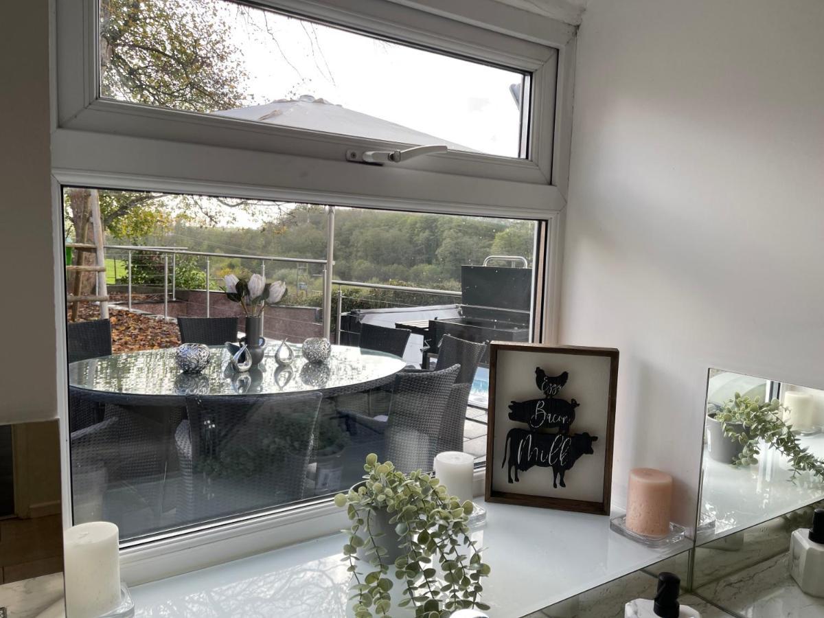 Tollgate House - Luxury Cozy Cottage - Huge Hot Tub - Alton Towers تشيدل المظهر الخارجي الصورة