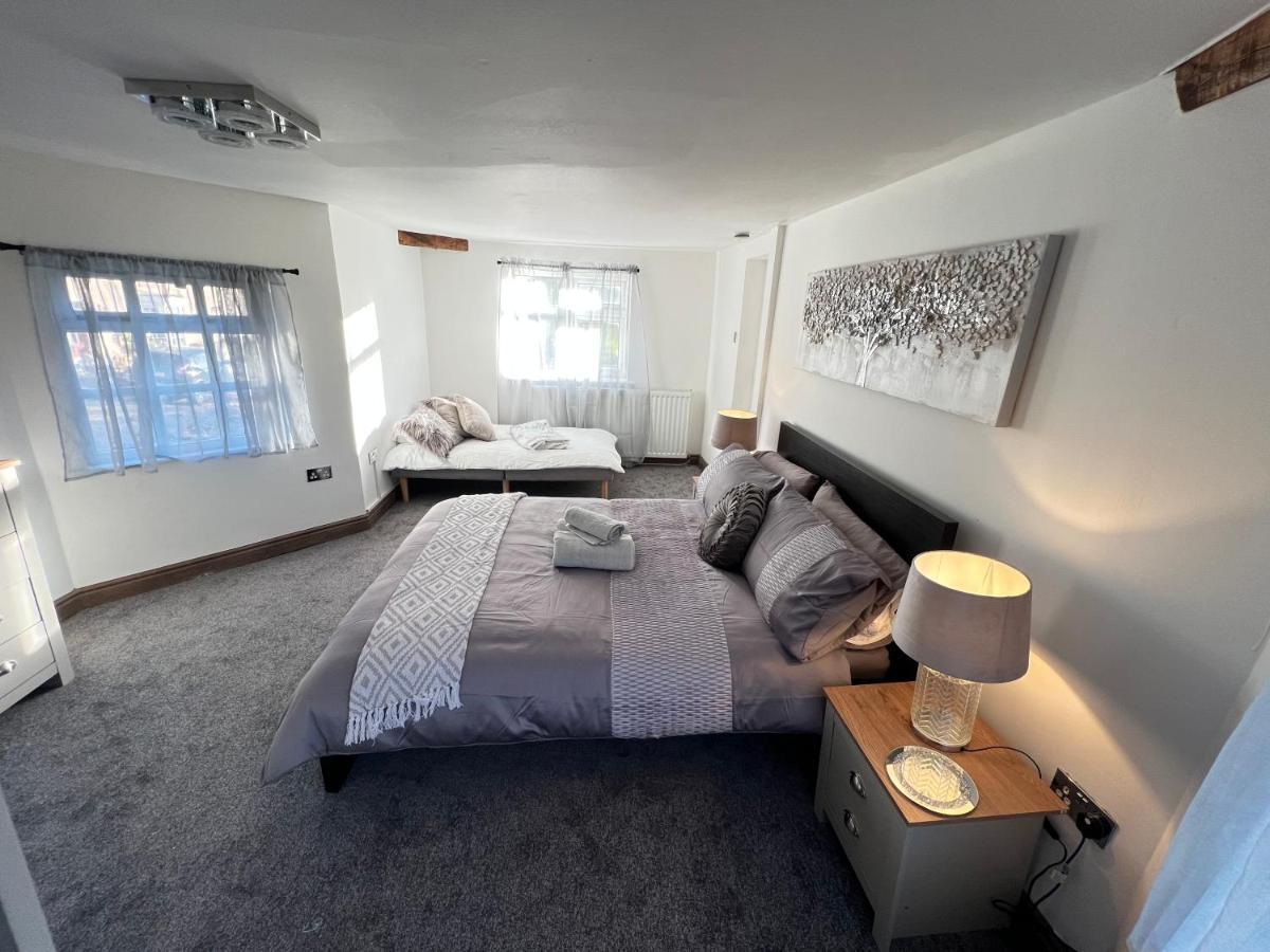 Tollgate House - Luxury Cozy Cottage - Huge Hot Tub - Alton Towers تشيدل المظهر الخارجي الصورة